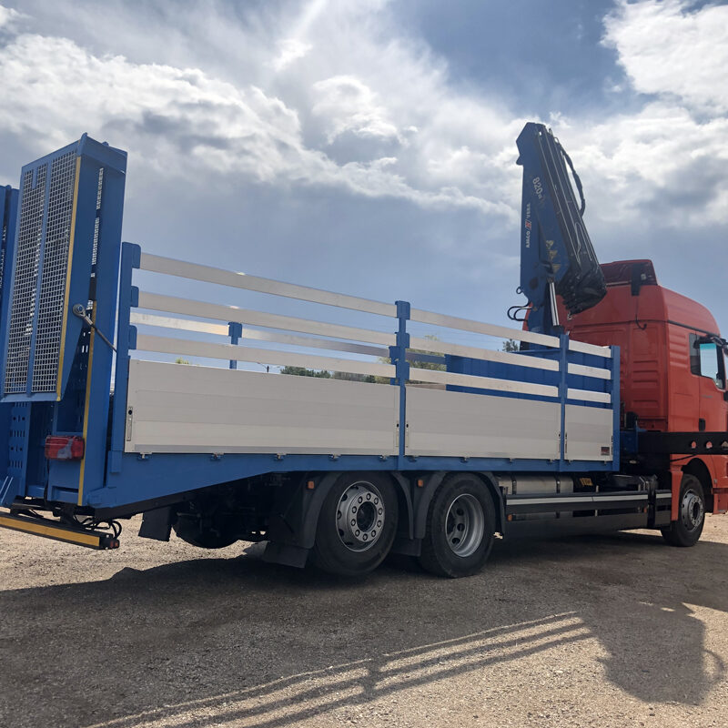 puesta a punto camion pluma con rampas