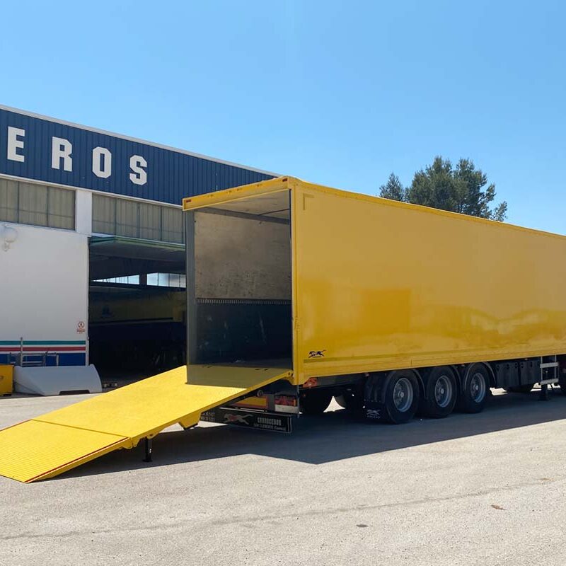 furgon paquetero rampa elevadora