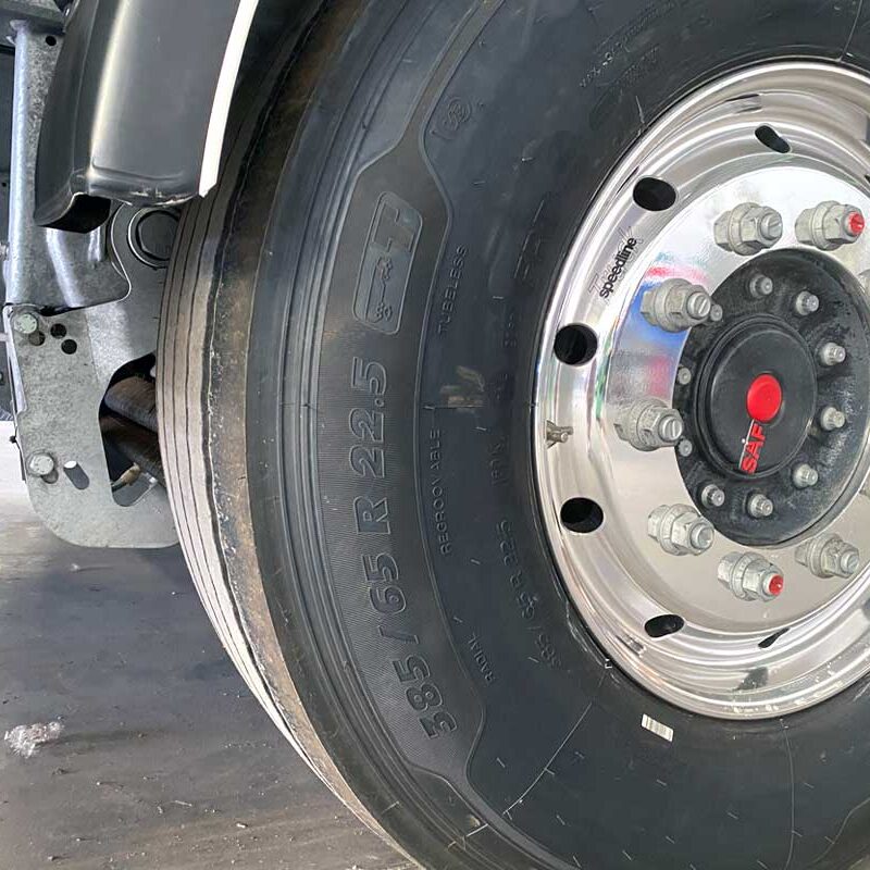 rueda 385 con llanta speedline