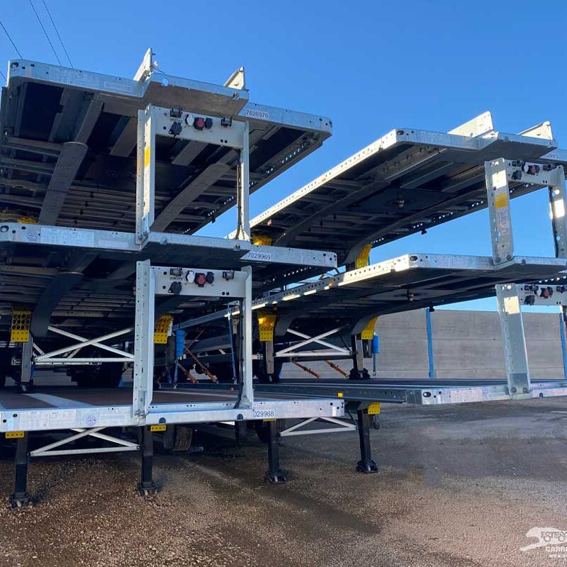 chasis de semirremolque apilados