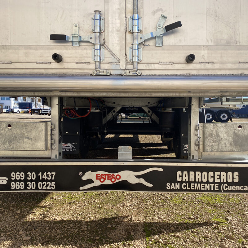 parte posterior camion esteso